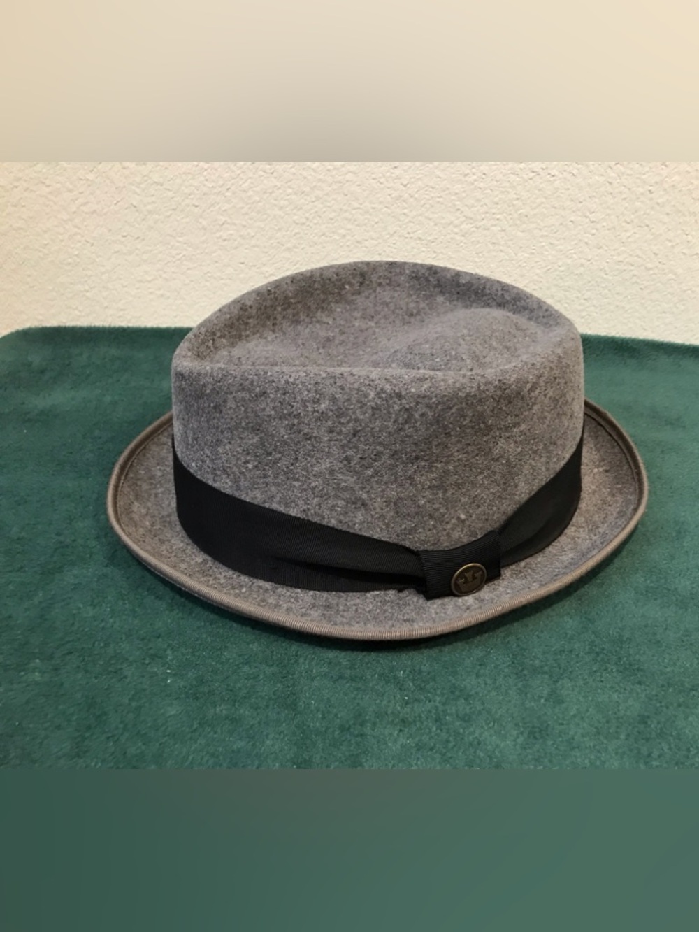 Goorin Bros Gray Felt Slick Carter Fedora with Black Band